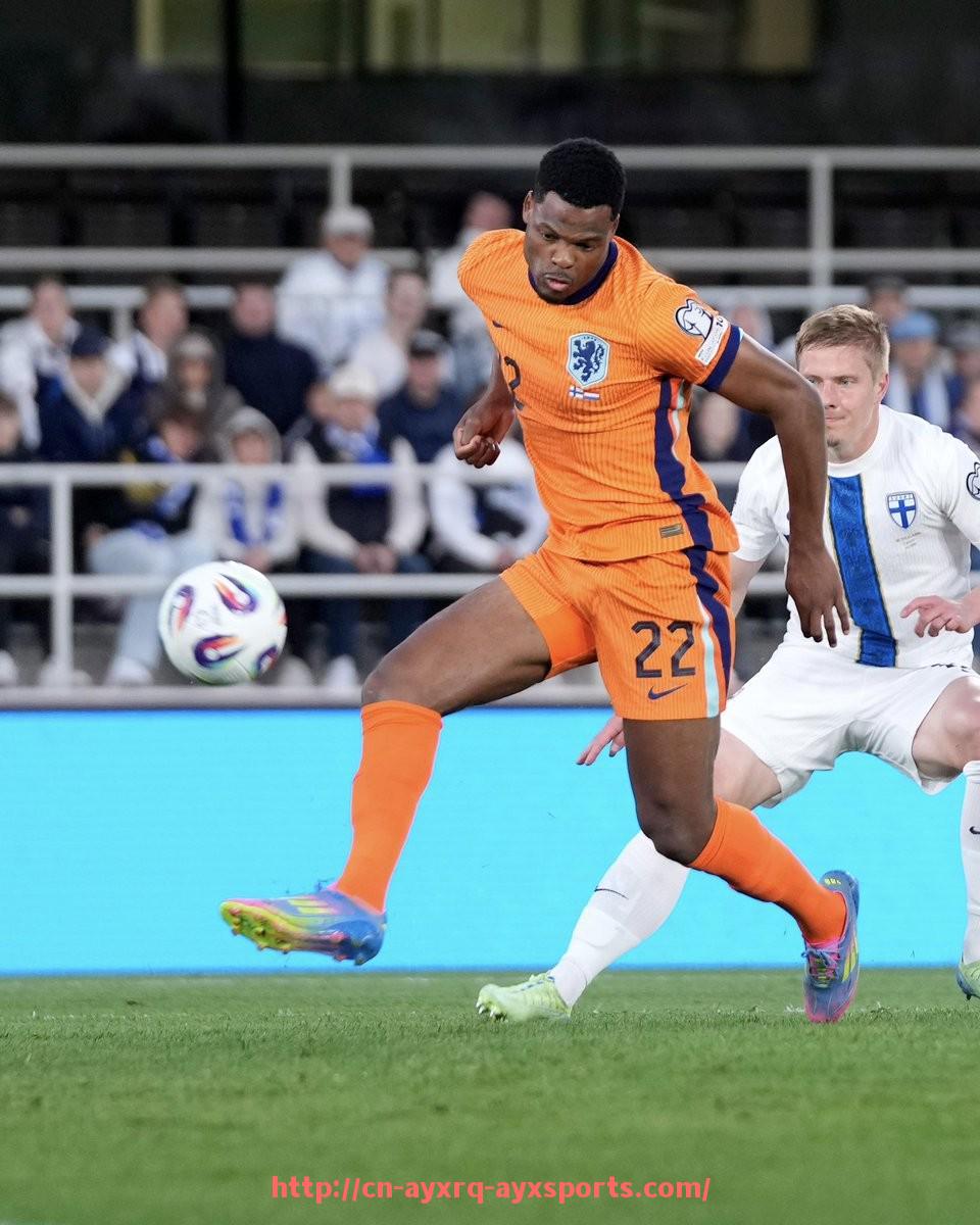 爱游戏体育-西甲联赛国内主流直播平台实时呈现全部场次