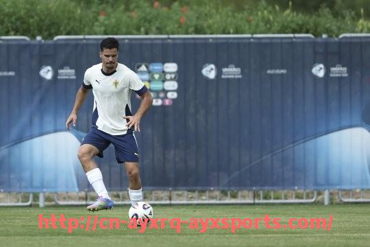 爱游戏体育-NBA赛季终总结：最令人震撼的表现